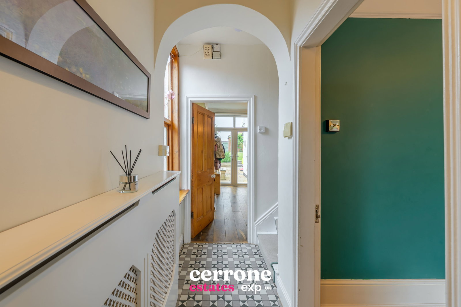 Semi Detached House for sale in Bromsgrove, All Saints Road, Bromsgrove, B61 0AG, 1500 m²