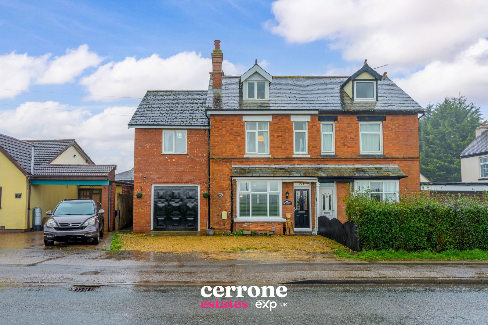Semi Detached House in Bromsgrove