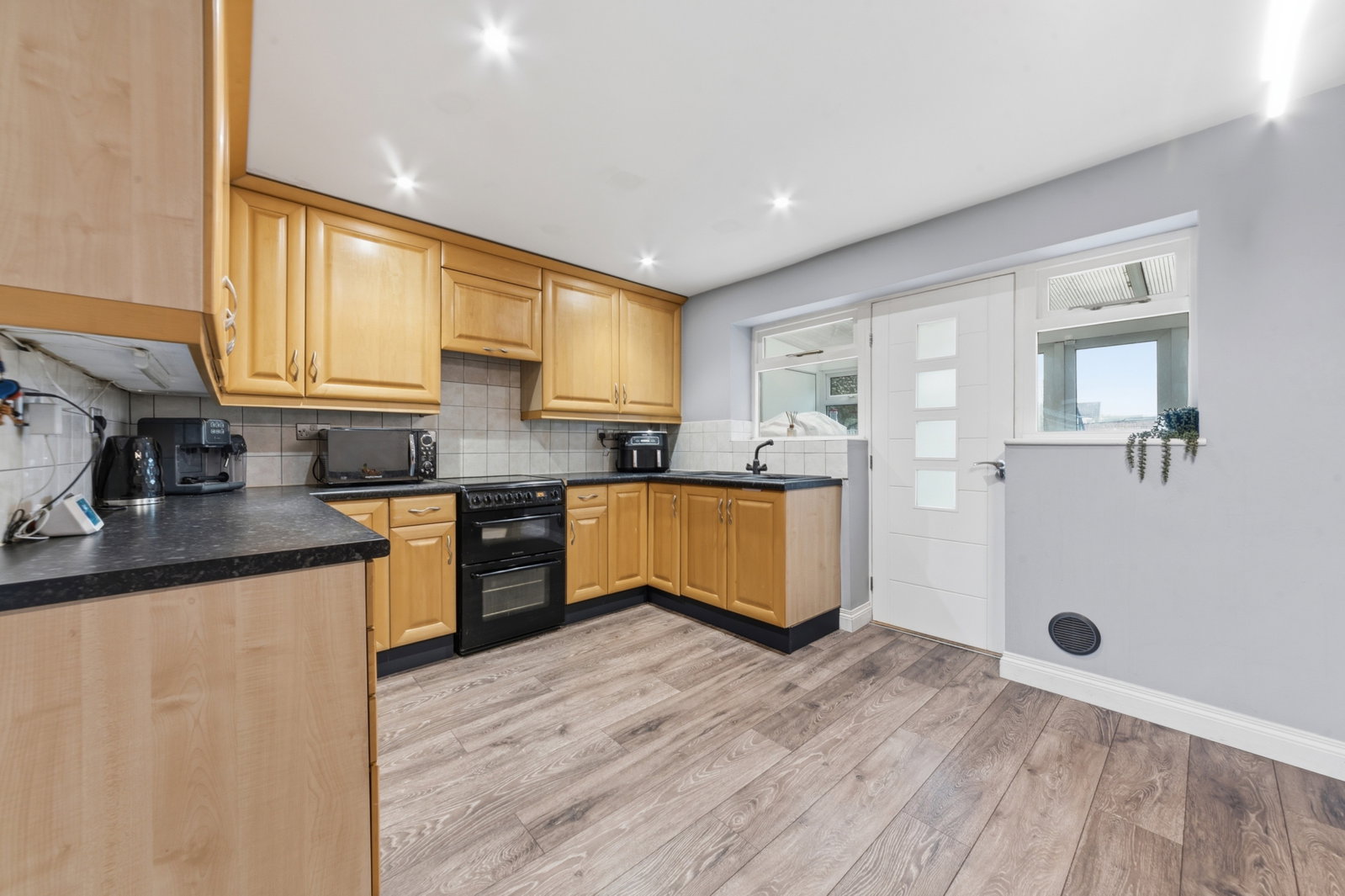 Semi Detached House for sale in Sittingbourne, Cryalls Lane, Sittingbourne, ME10 1NY
