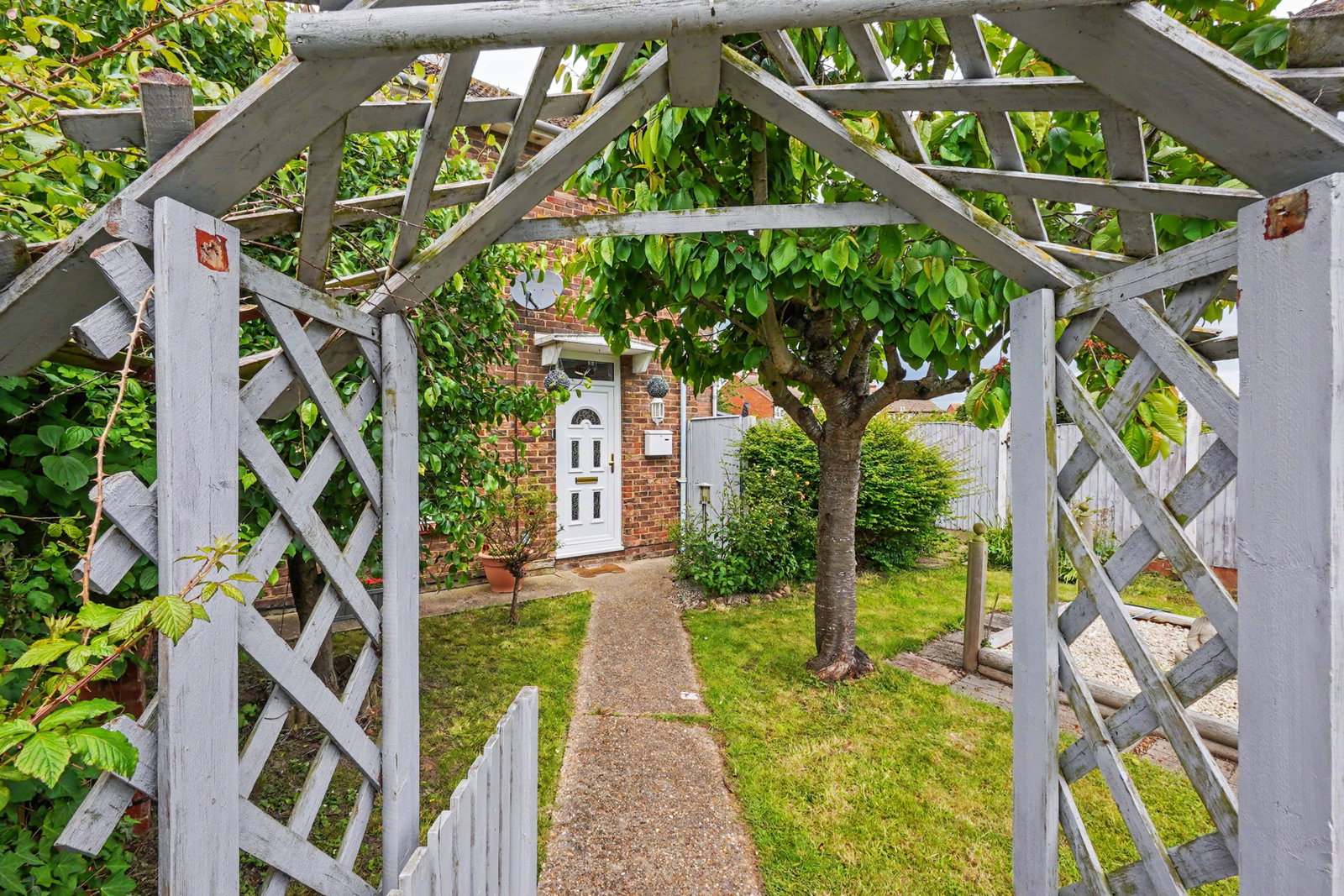 Semi Detached House in Sittingbourne
