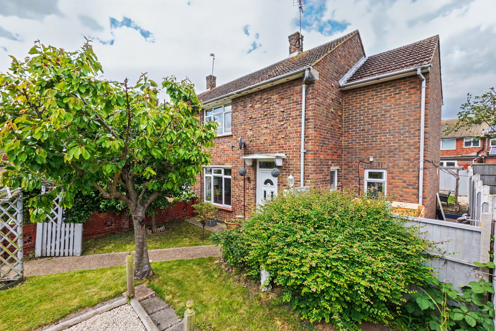 Semi Detached House in Sittingbourne