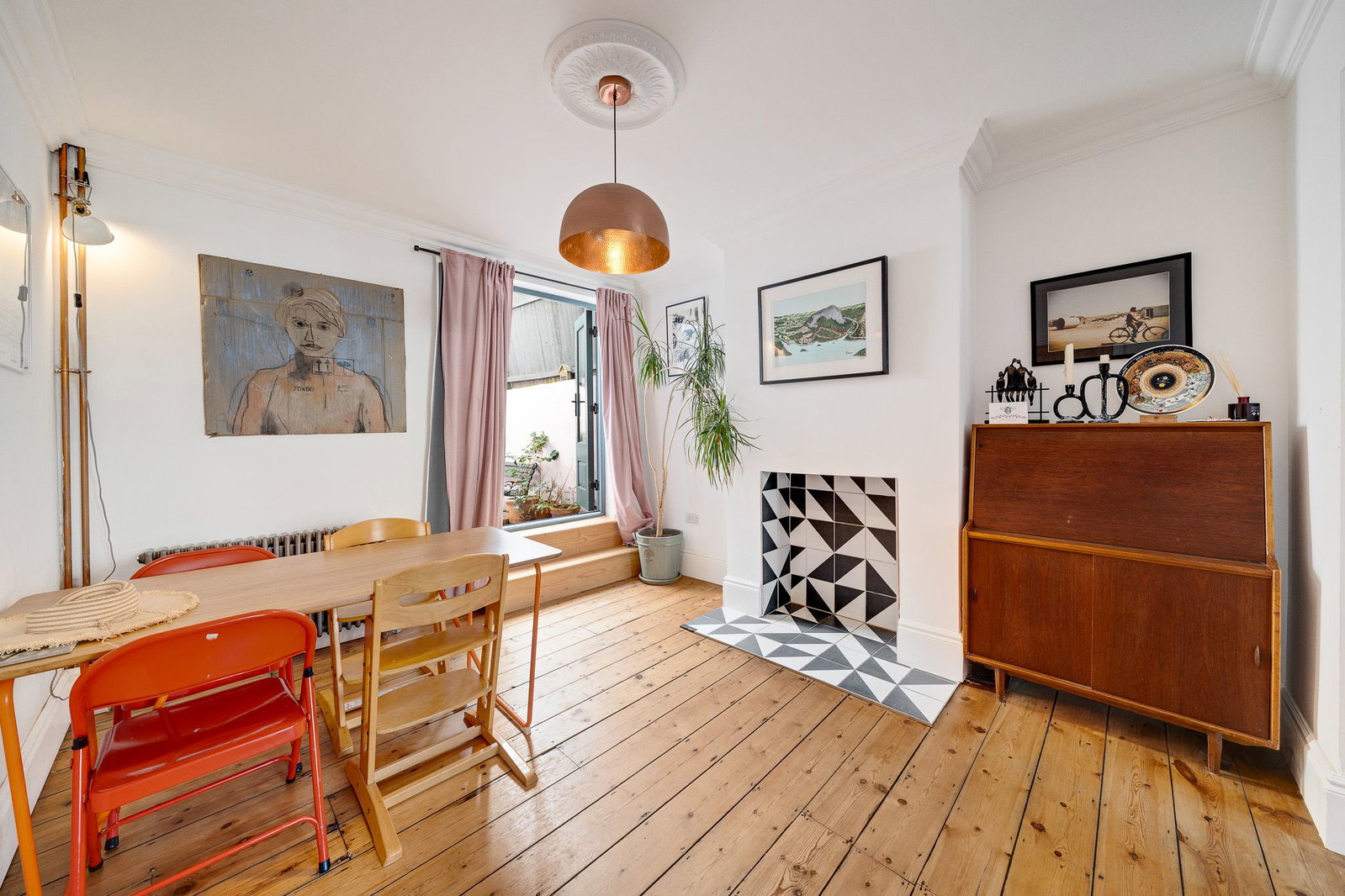 Terraced House for sale in London, Leghorn Road, Plumstead, London SE18 1SZ, 914 m²