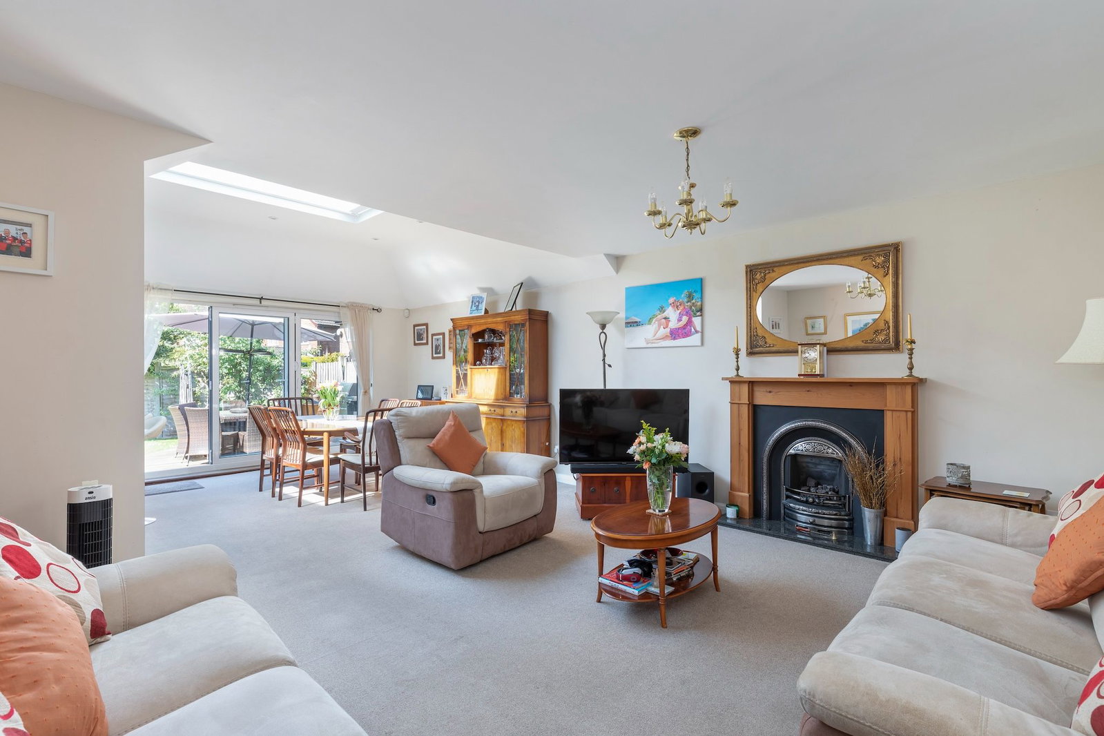 Detached House in Lingfield
