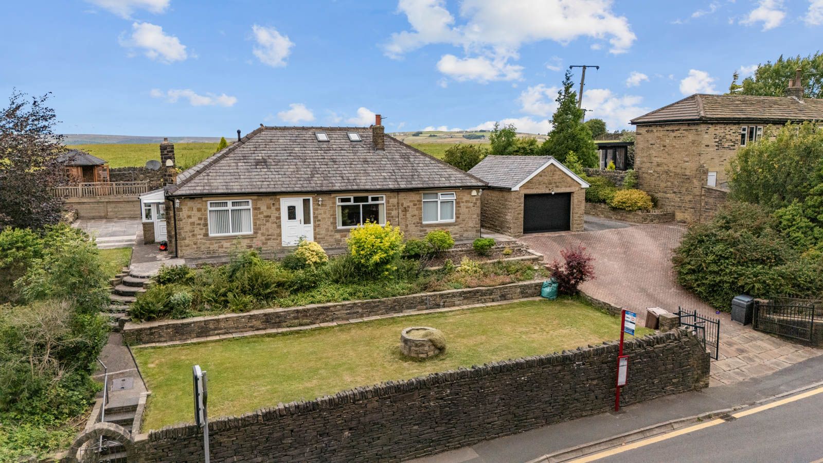 Detached House in Bradford
