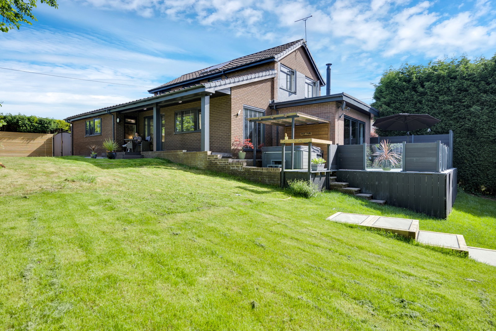 Detached House in Stoke-on-trent