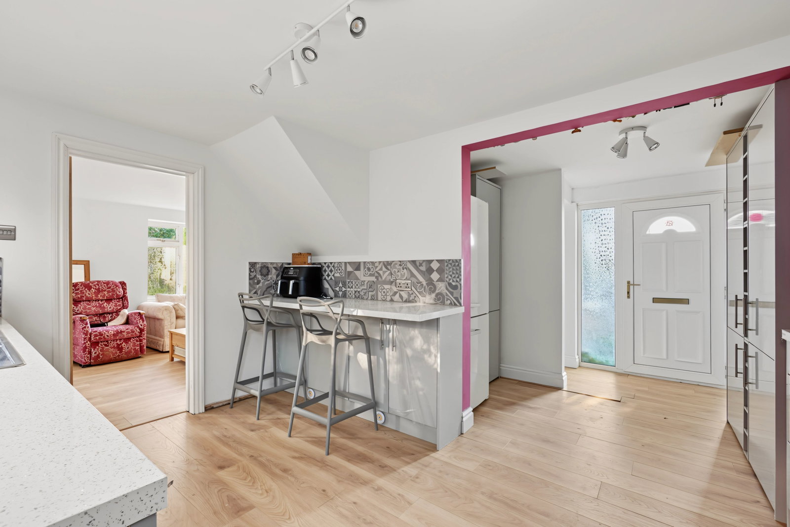 Terraced House for sale in Aylesford, Nursery Road, Ditton, Aylesford, ME20 6DZ, 890 m²