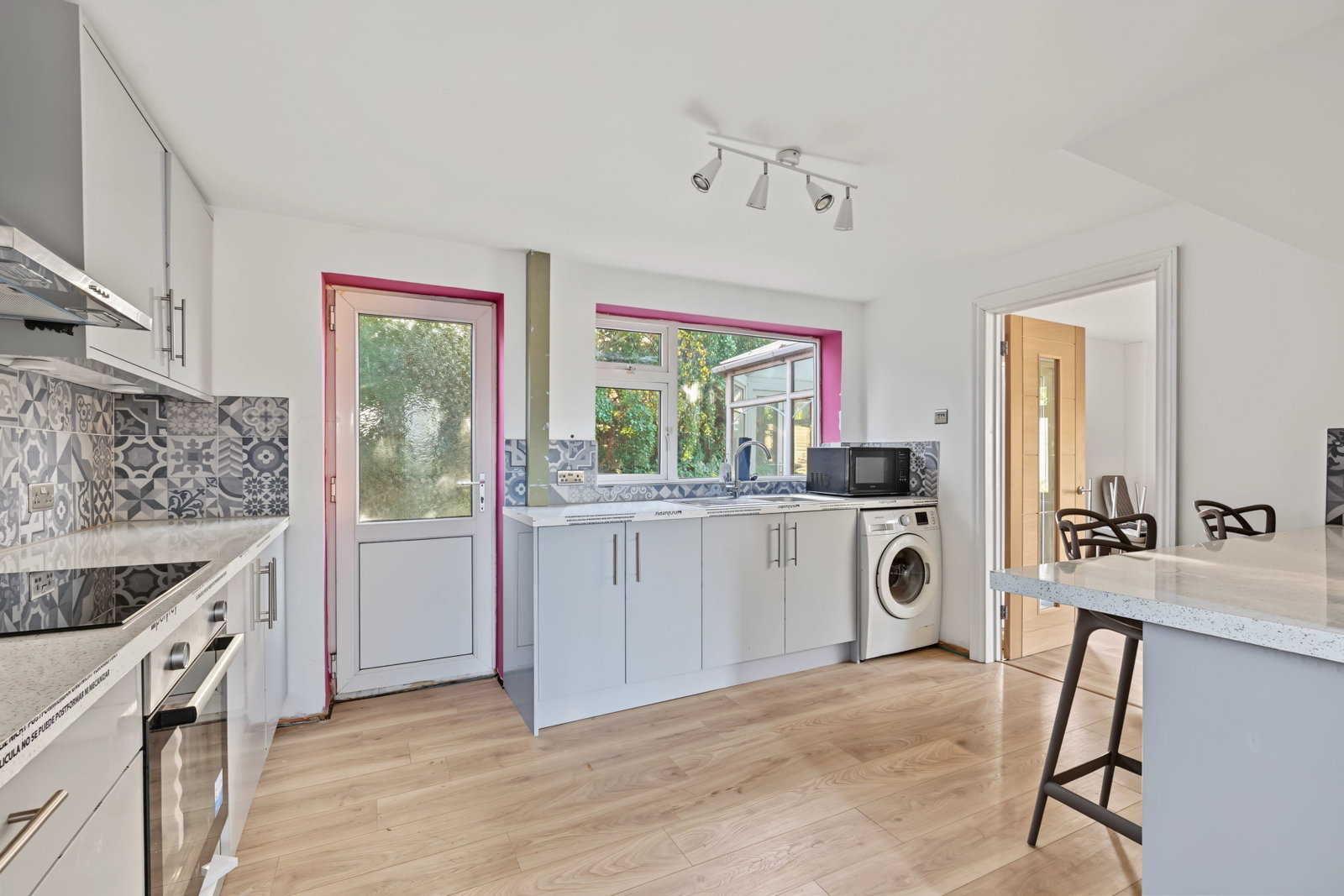 Terraced House for sale in Aylesford, Nursery Road, Ditton, Aylesford, ME20 6DZ, 890 m²