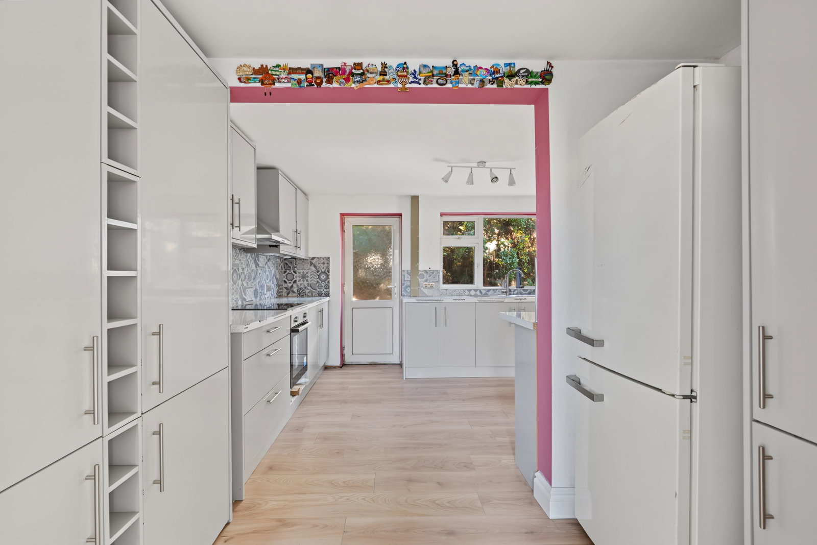 Terraced House for sale in Aylesford, Nursery Road, Ditton, Aylesford, ME20 6DZ, 890 m²