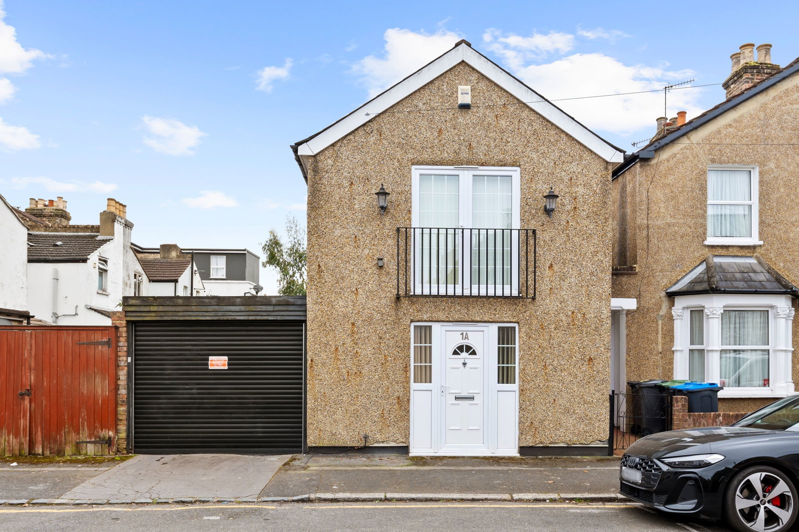 Link Detached House in Croydon