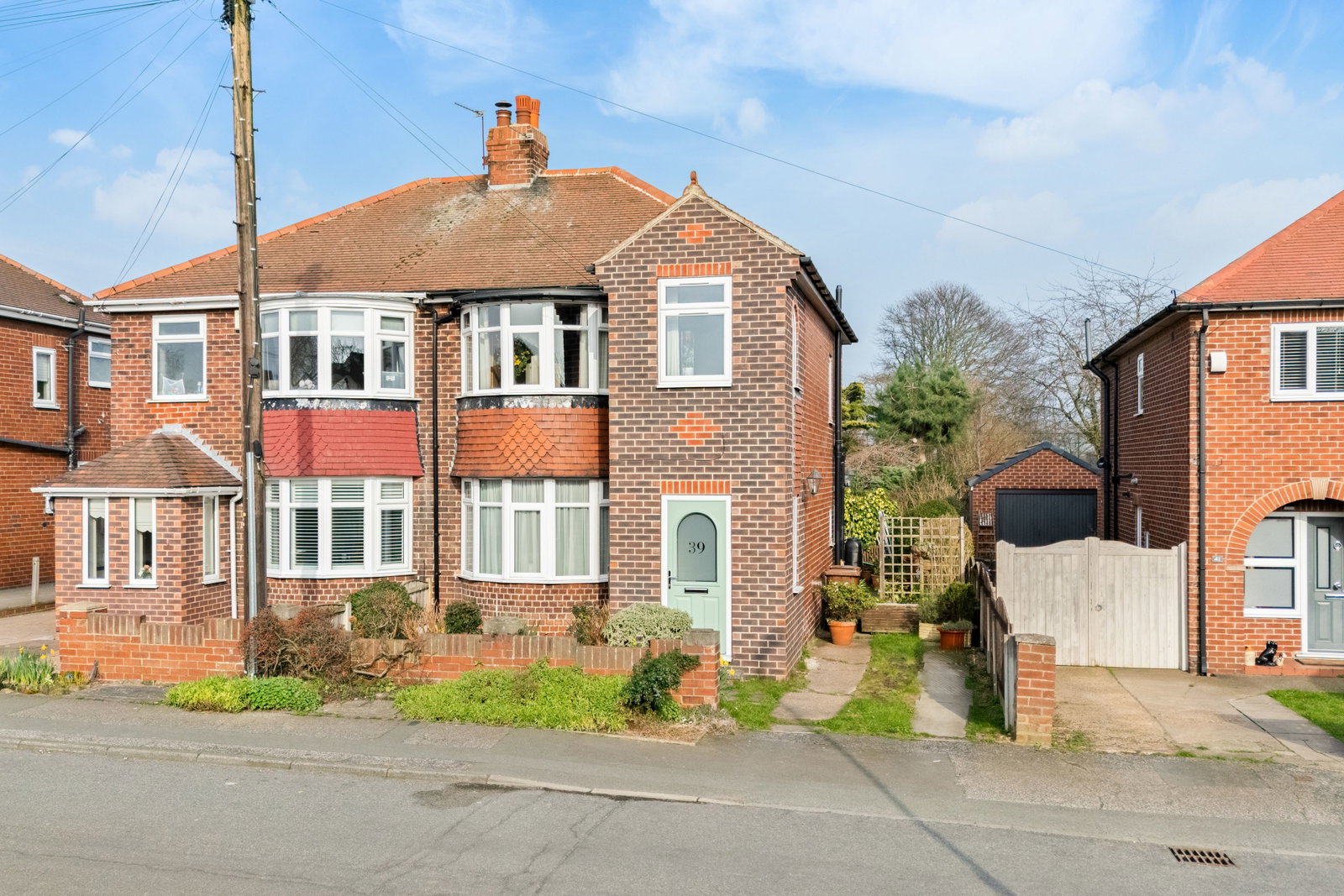 Semi Detached House in Pontefract