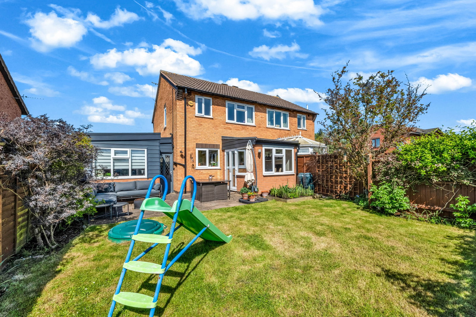 Semi Detached House in Loughborough