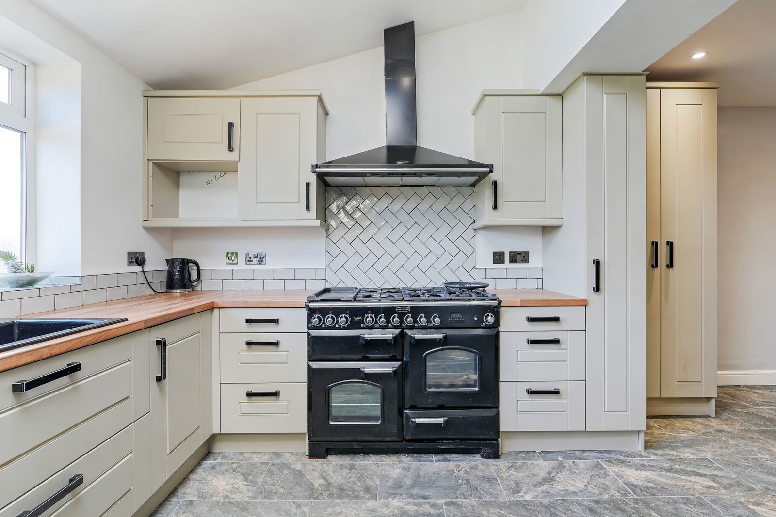 Semi Detached House in Sheffield
