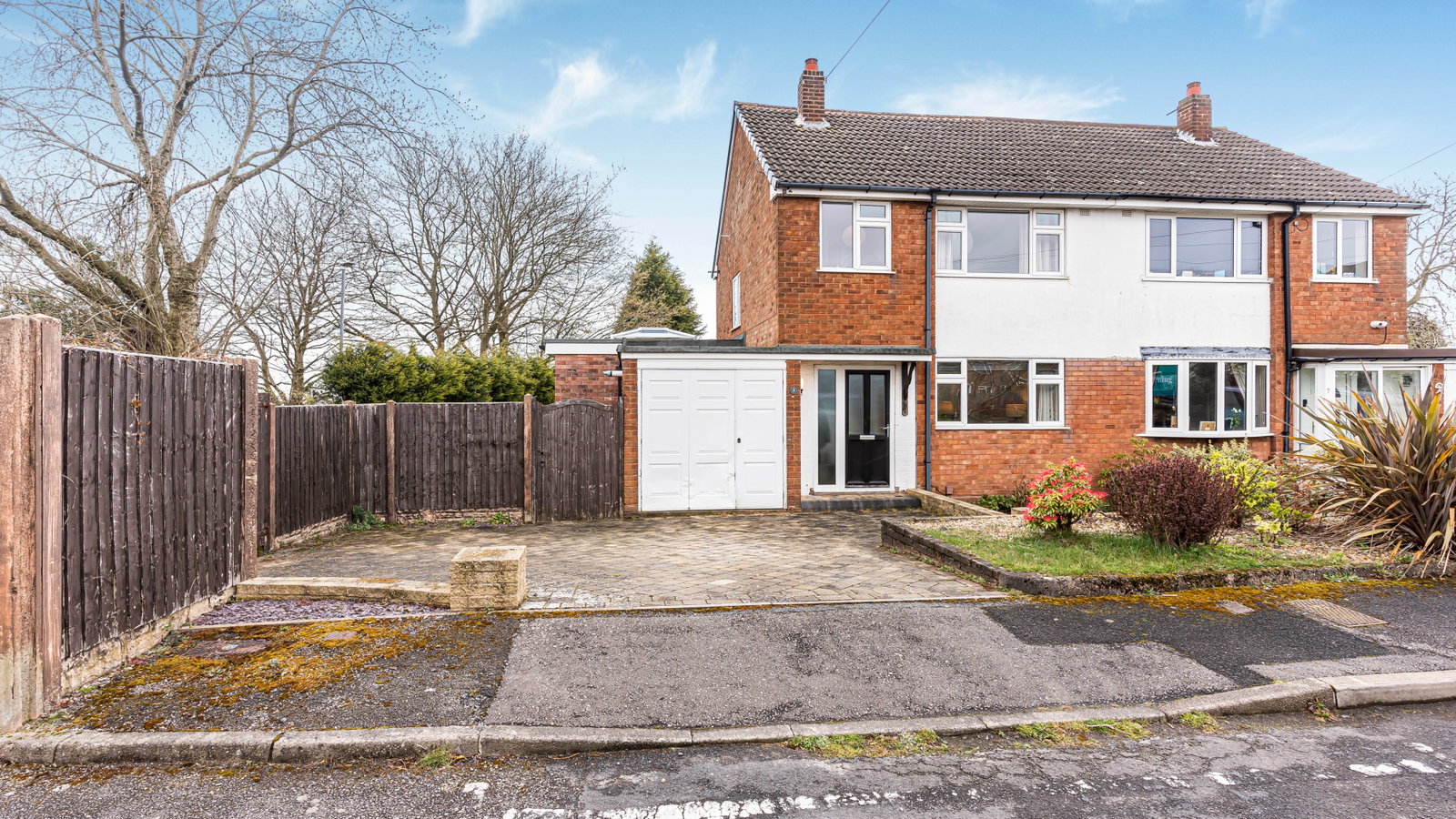 Semi Detached House in Walsall