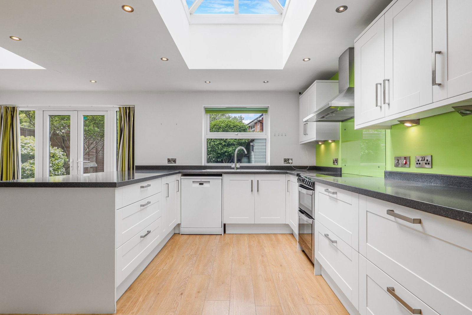 Detached House in Stratford-upon-avon