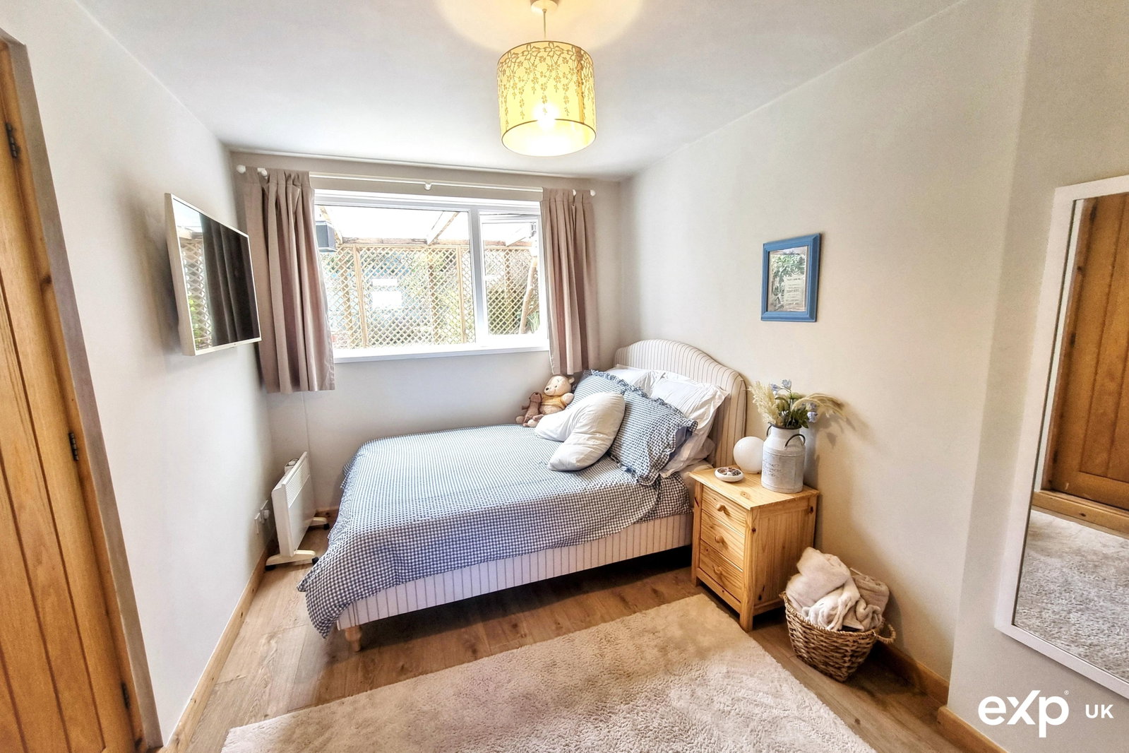 Semi Detached Bungalow in Paignton
