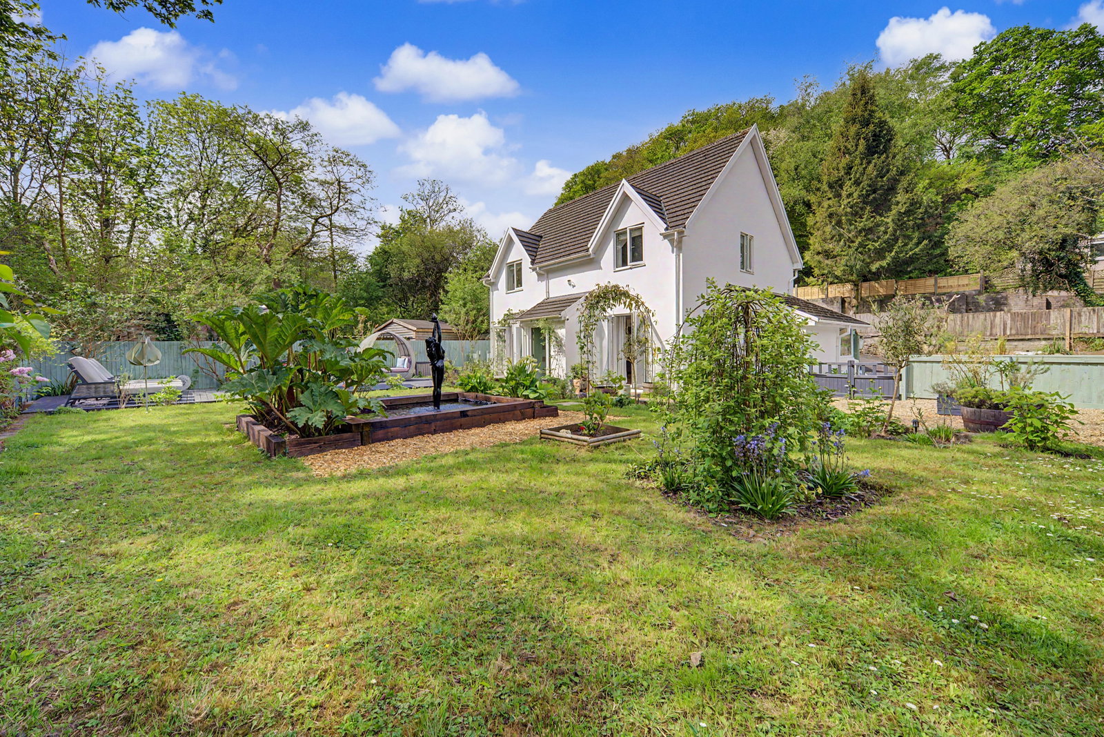 Detached House in Swansea