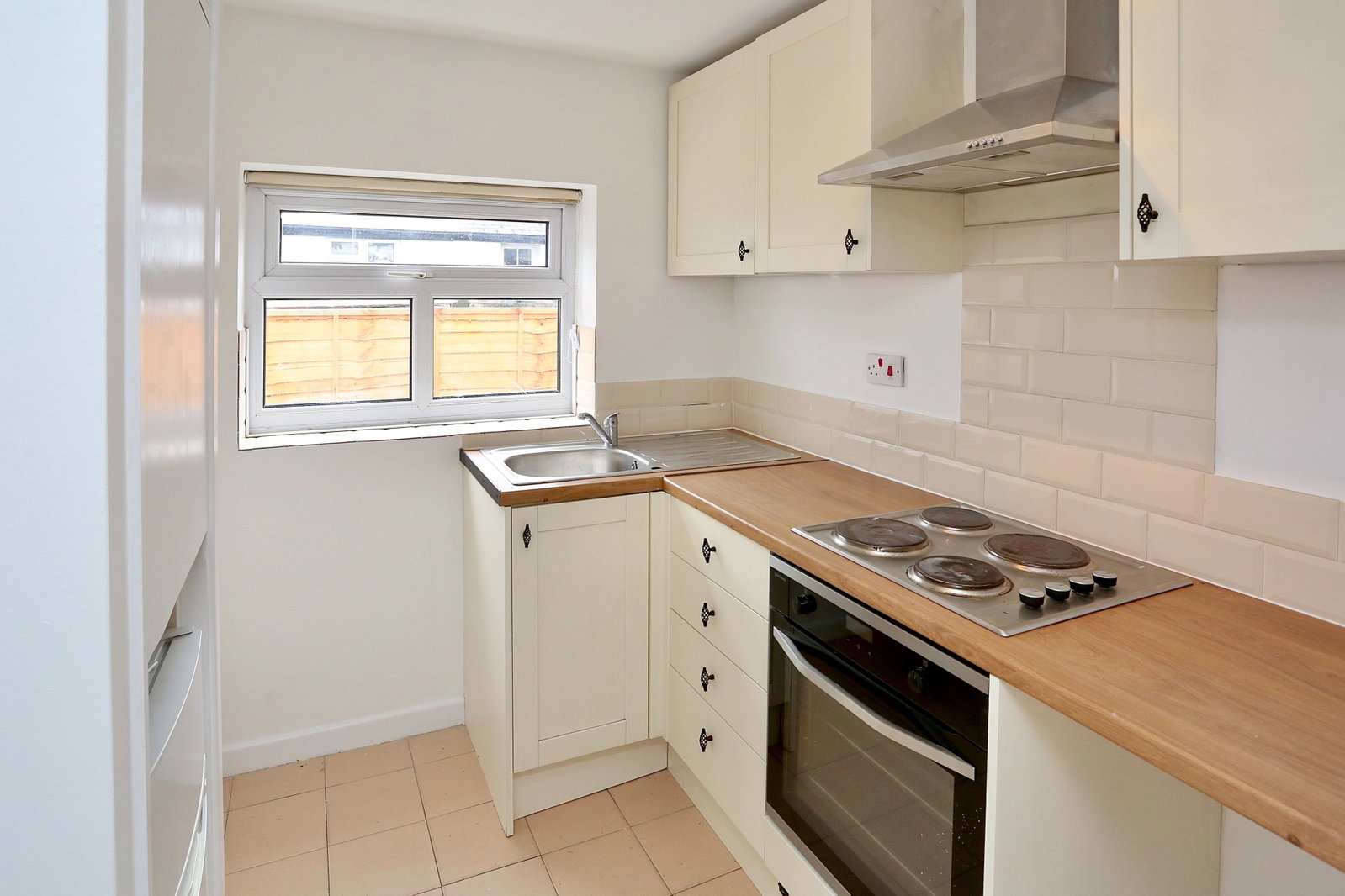 Semi Detached Bungalow in Crickhowell