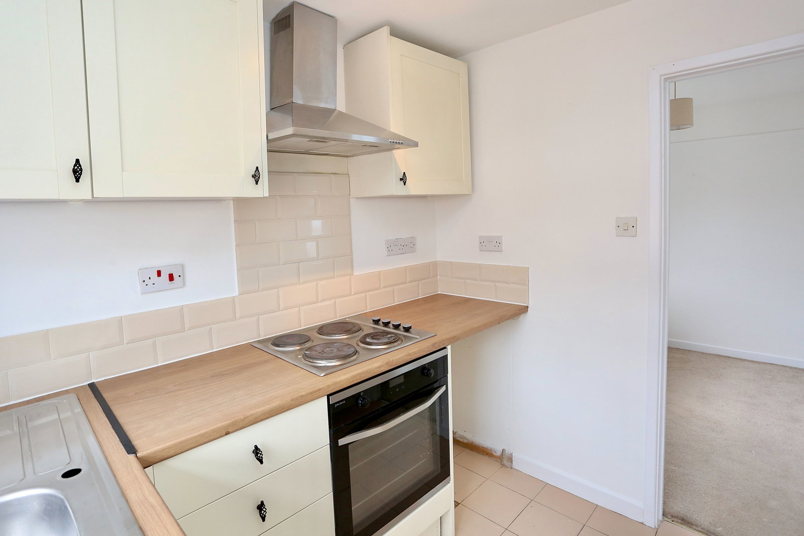 Semi Detached Bungalow in Crickhowell