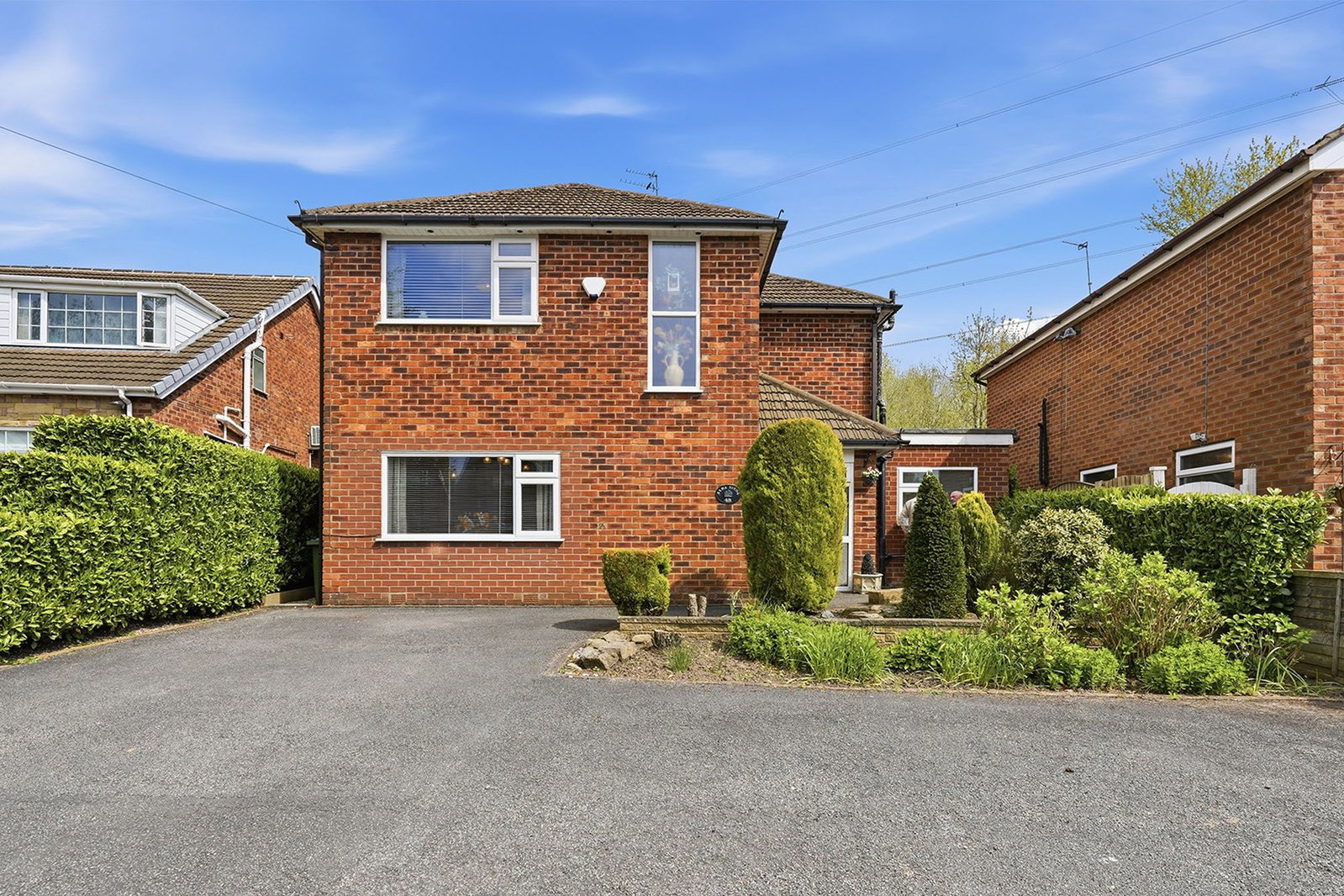 Detached House in Macclesfield
