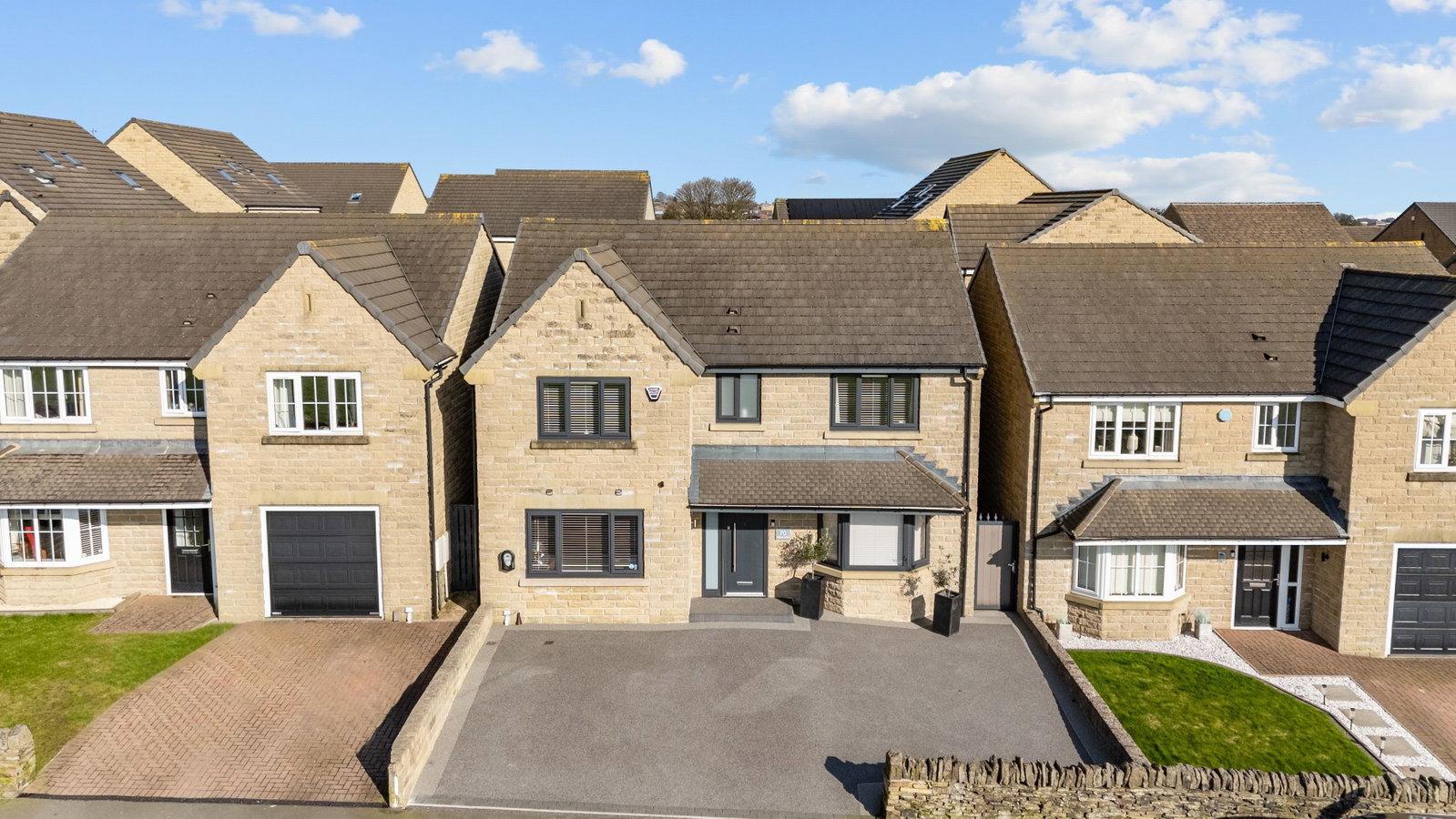 Detached House in Bradford