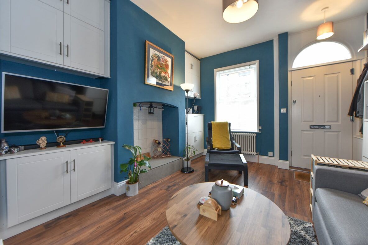 Terraced House in Sale