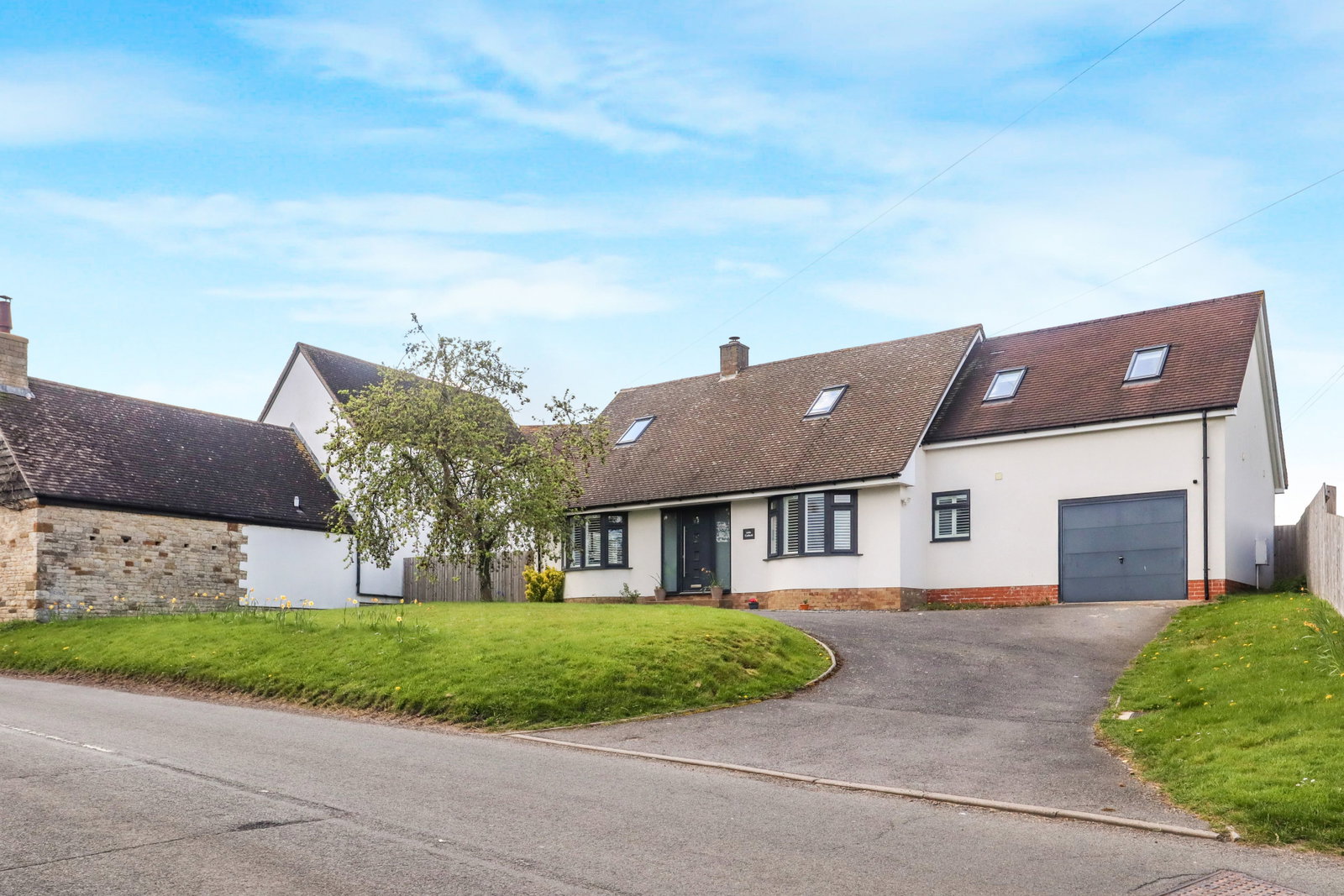 Detached House in Warwick