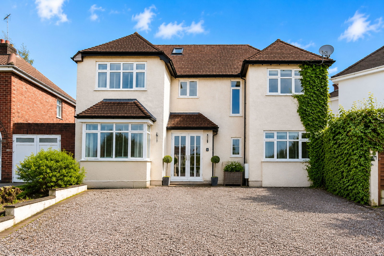 Detached House for sale in Wolverhampton, Oxbarn Avenue, Penn, Wolverhampton
