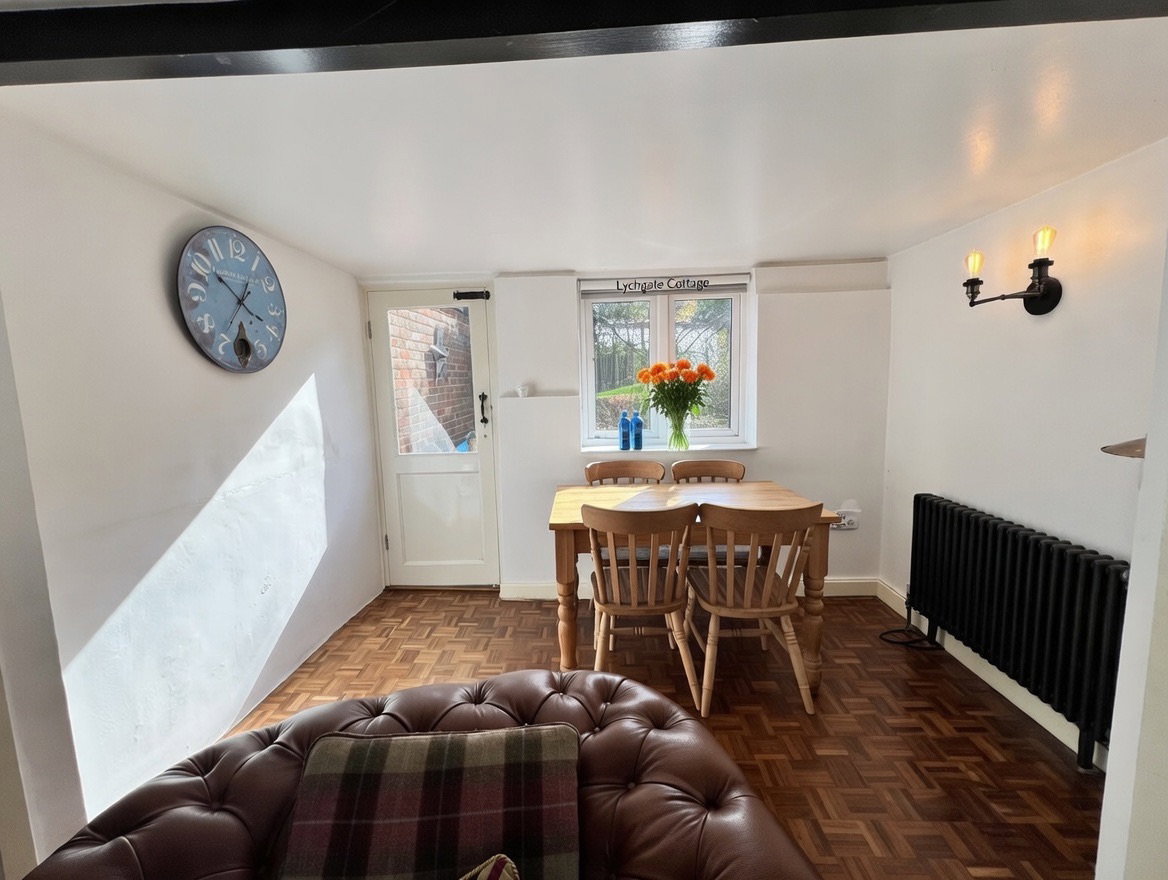 Semi Detached House in Edenbridge