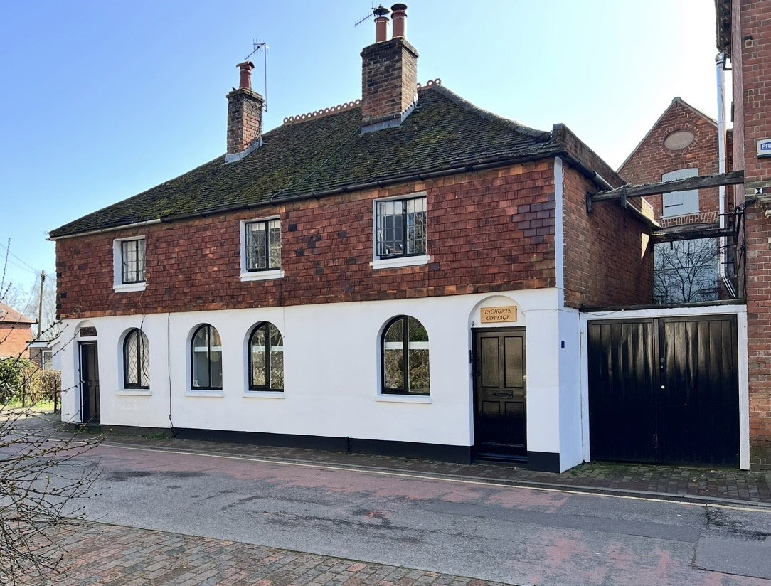 Semi Detached House in Edenbridge