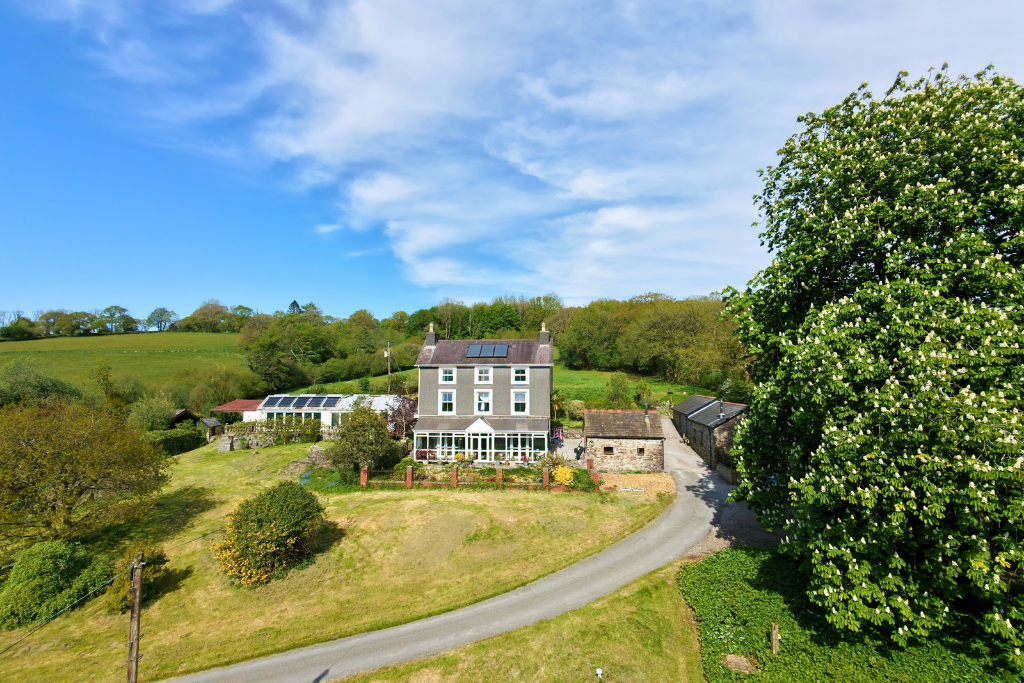 Detached House in Llandeilo