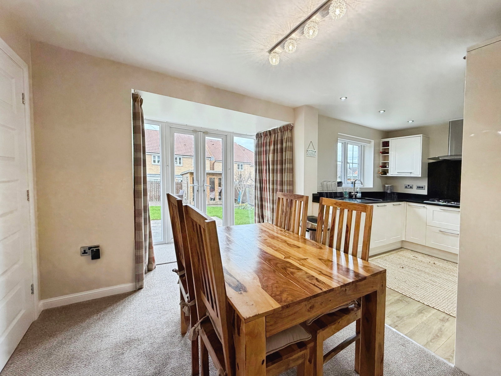 Detached House in Wakefield