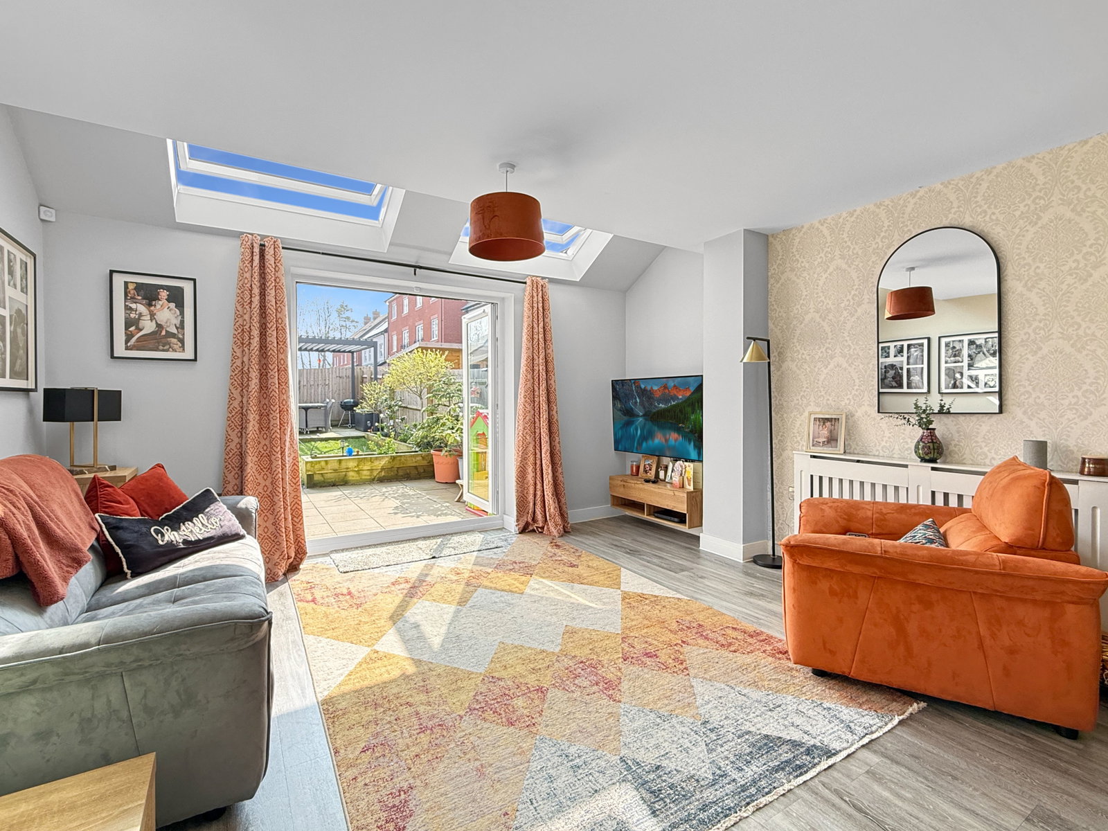 Semi Detached House in Telford