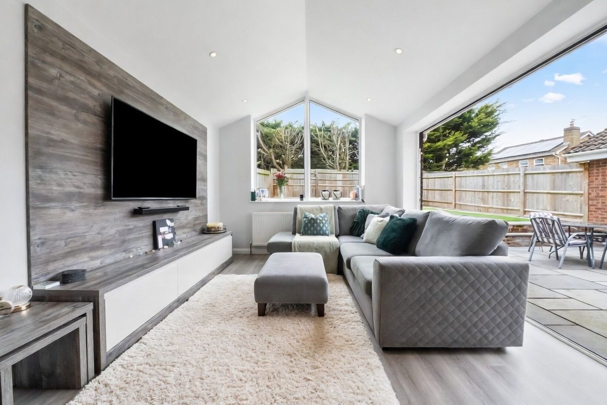 Detached House for sale in Gillingham, Stunning Detached Home with 1445 SqFt In A Sought After Position In Rainham Close To Schools - Vancouver Drive, 1445 m²
