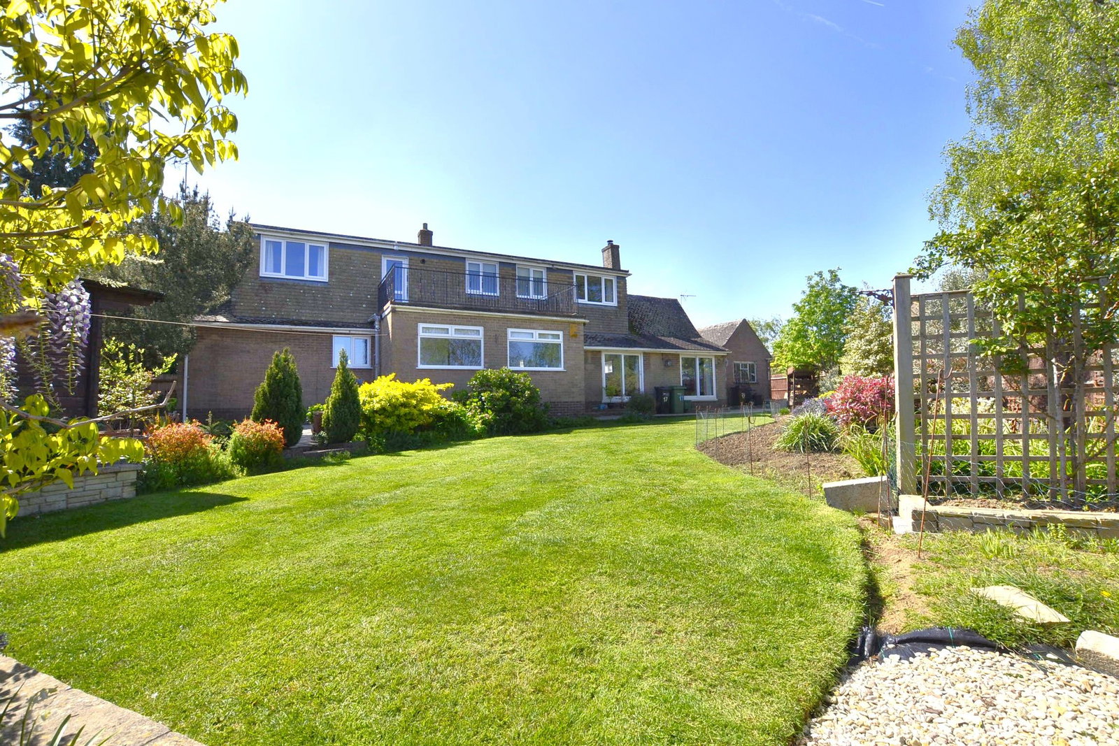 Detached House in Gloucester