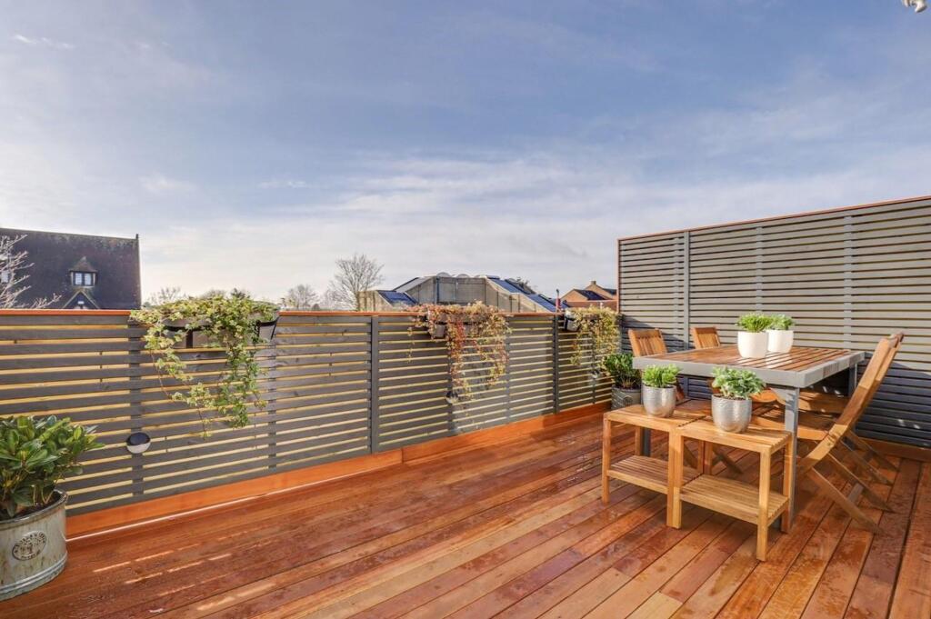 Duplex Flat in Epsom