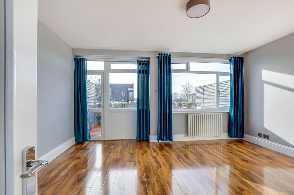 Duplex Flat in Epsom