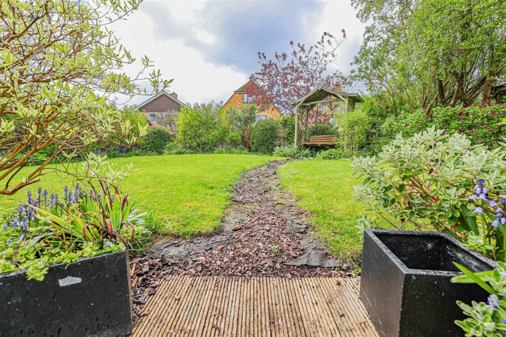 Detached House in Hemel Hempstead