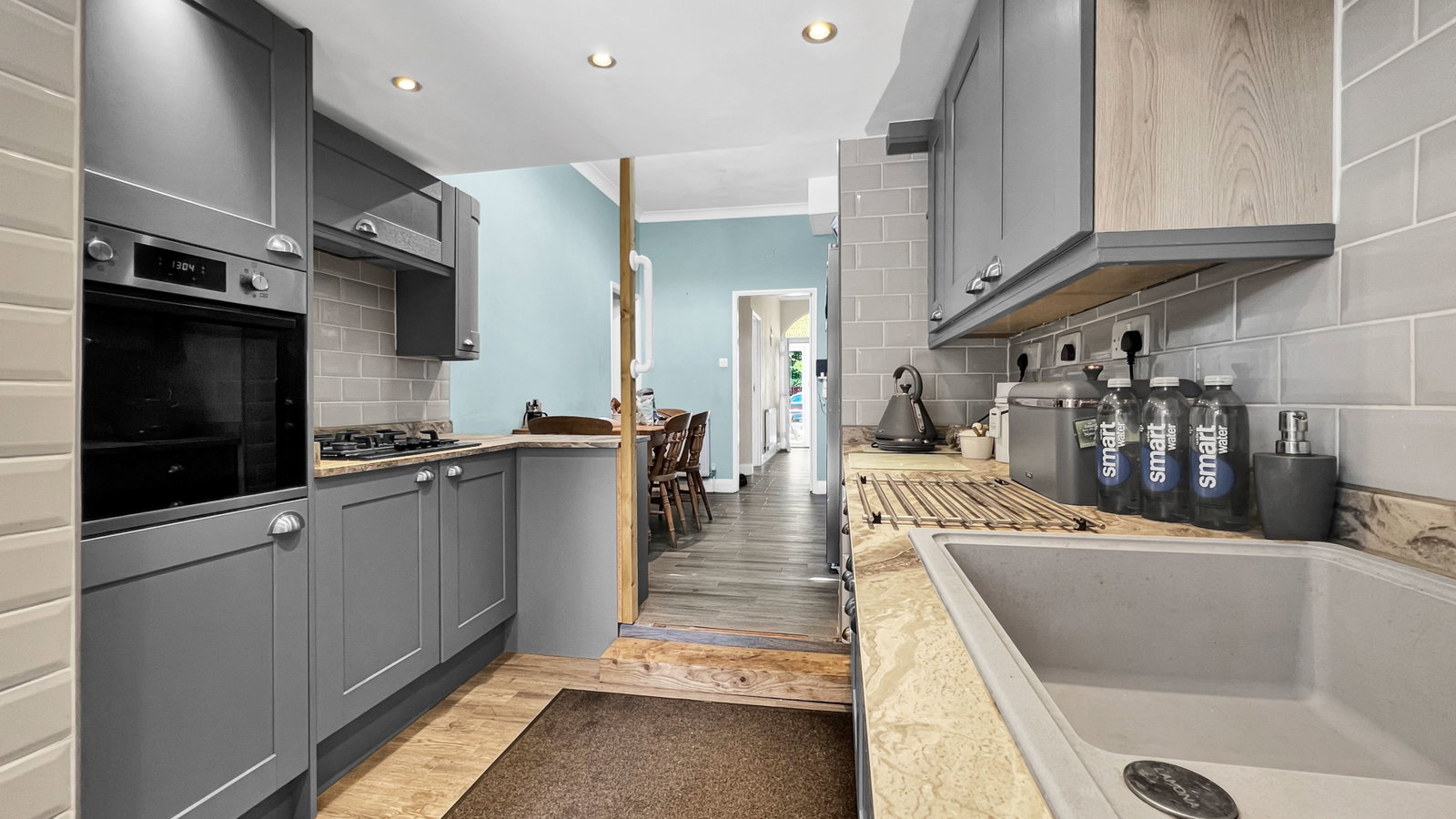 Terraced House for sale in London, Furzedown, SW16, 1733 m²