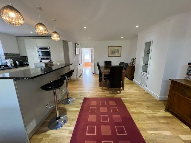 Semi Detached House in Lingfield