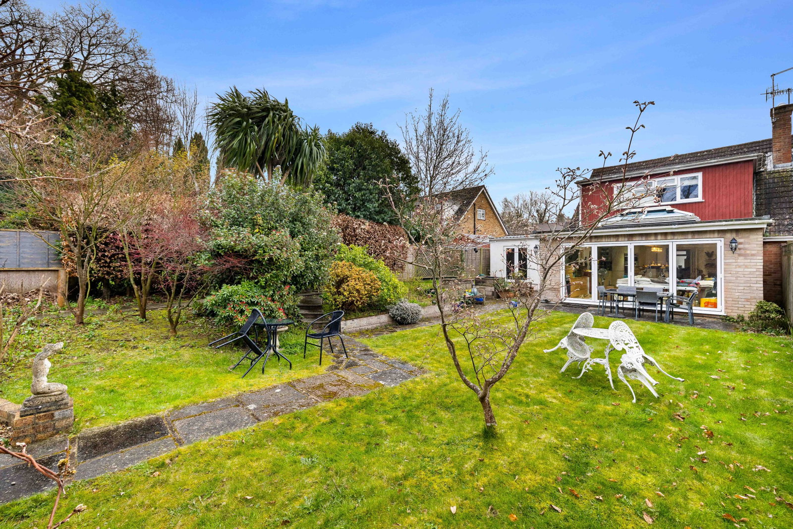 Semi Detached House in Lingfield