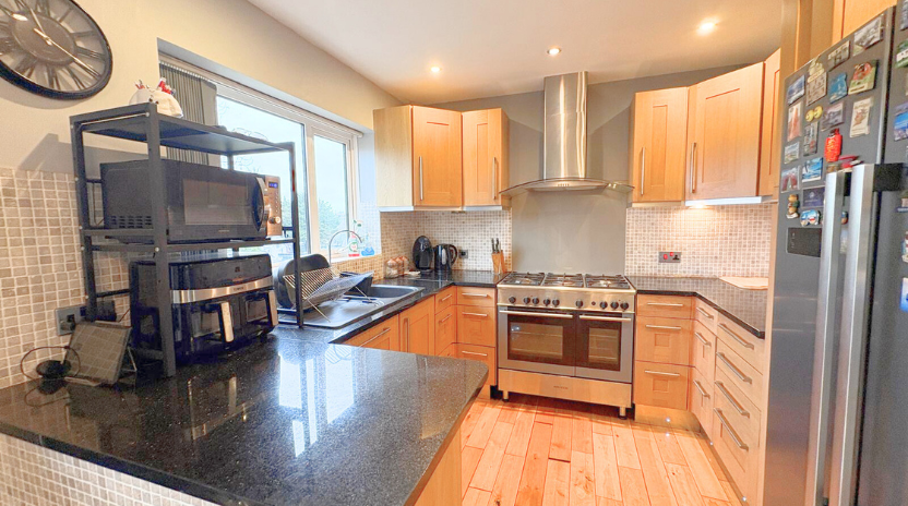 Semi Detached House in Torquay