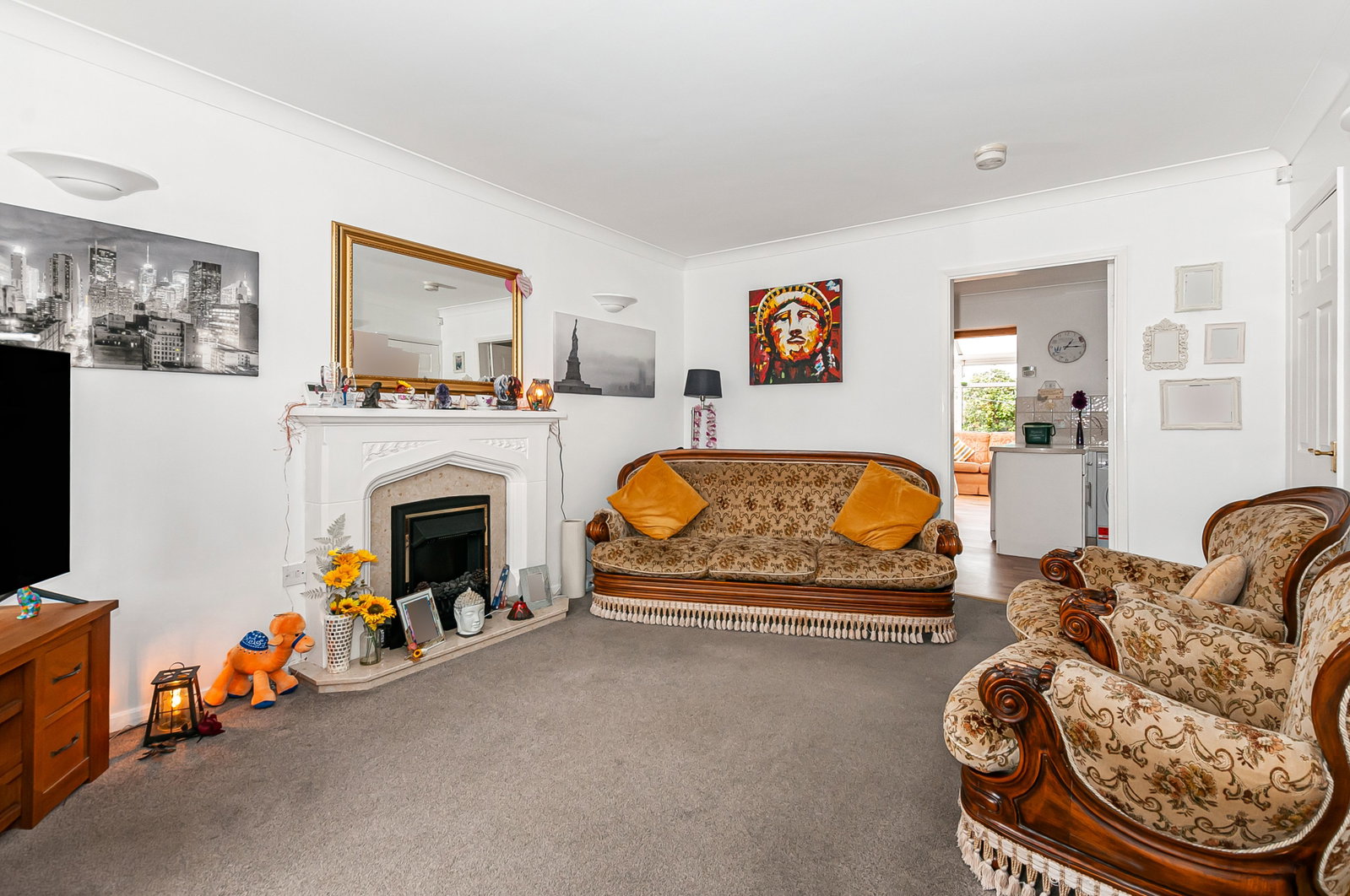 Semi Detached House in Hull