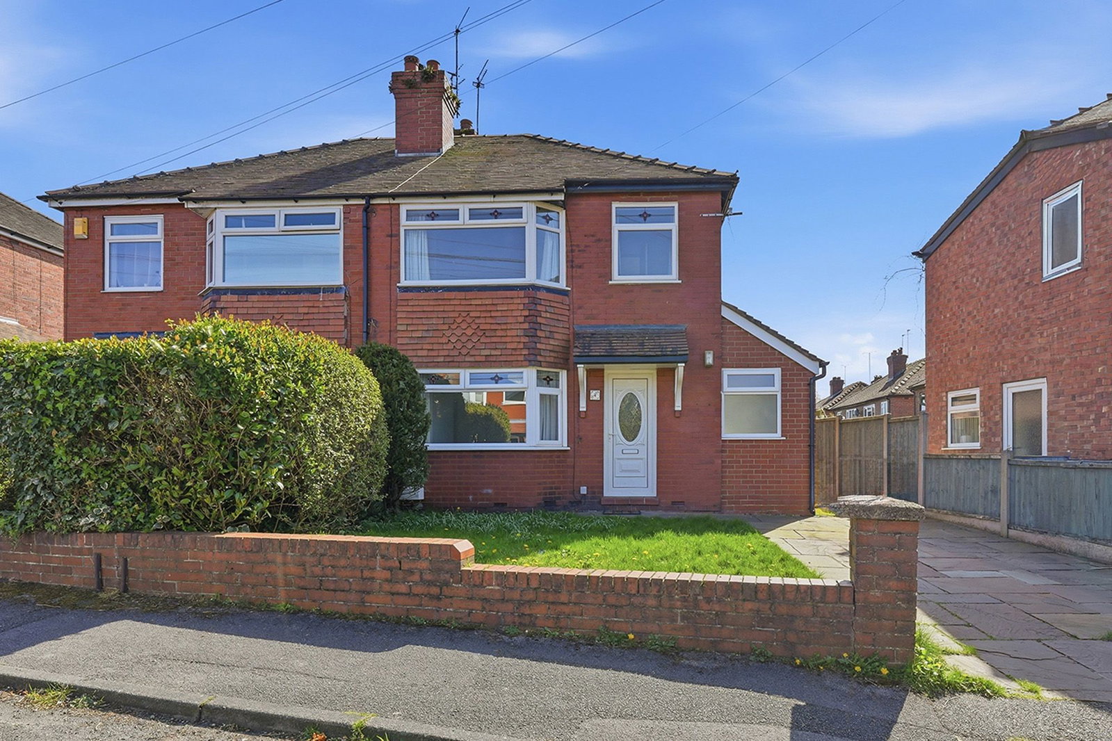 Semi Detached House in Macclesfield