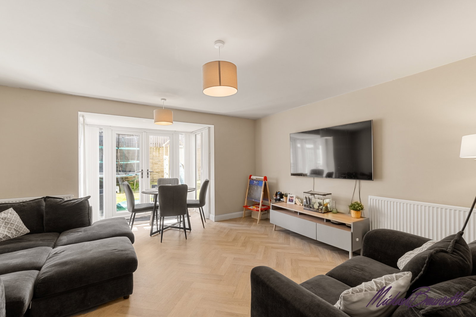 Semi Detached House in Bradford