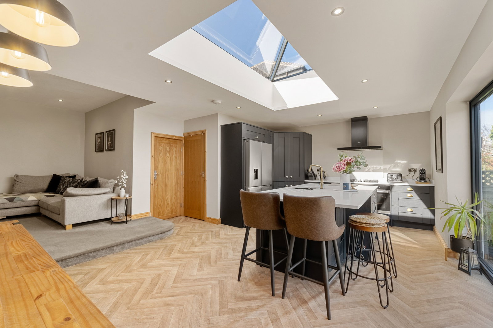 Semi Detached House in Brighouse