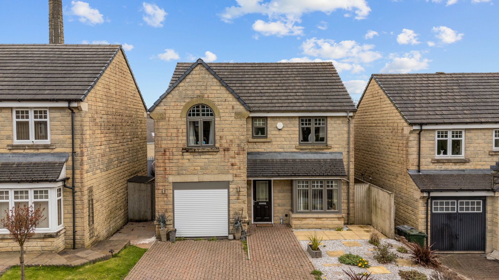 Detached House in Bradford