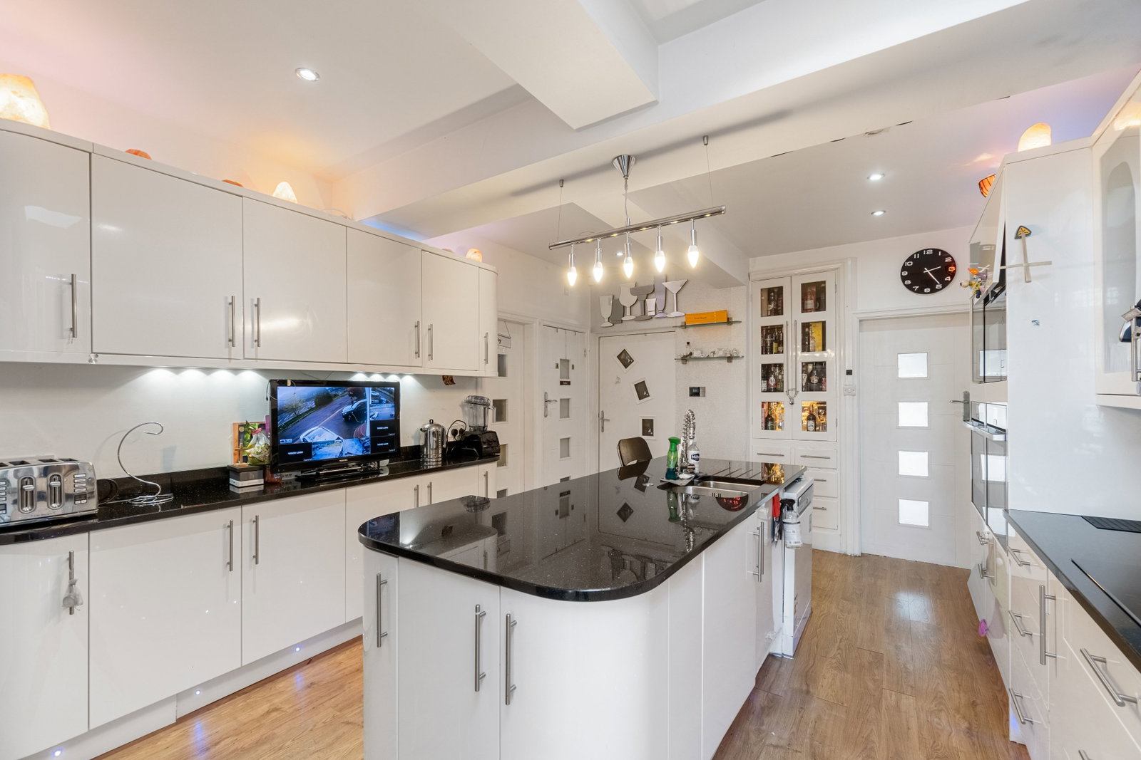 Semi Detached House in Huddersfield
