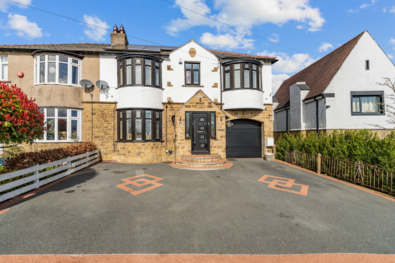 Semi Detached House in Huddersfield