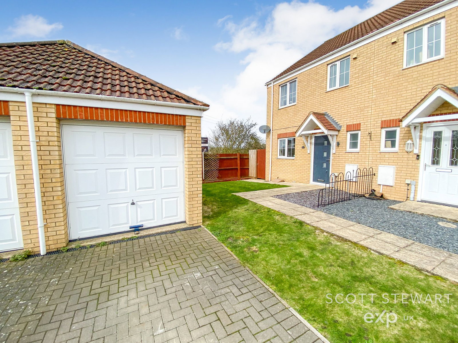 Semi Detached House in Peterborough