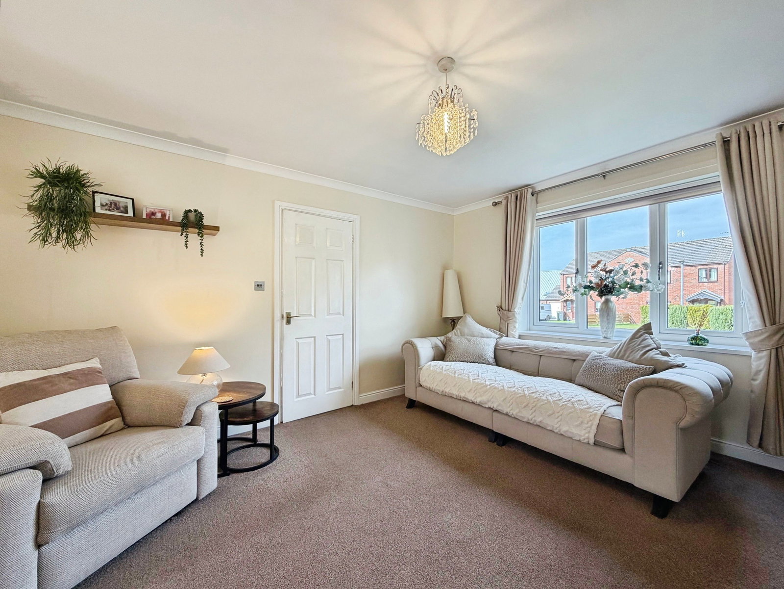 Semi Detached House in Brampton